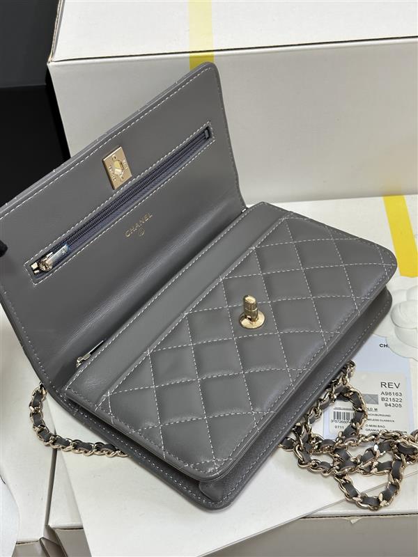 2026127205142481 700